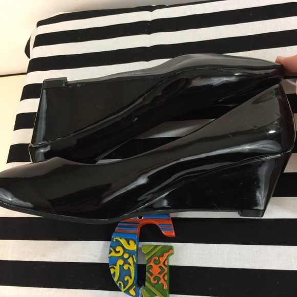 Paidian Black Patent Leather Wedge Size 39 (US 9) - Picture 5 of 7